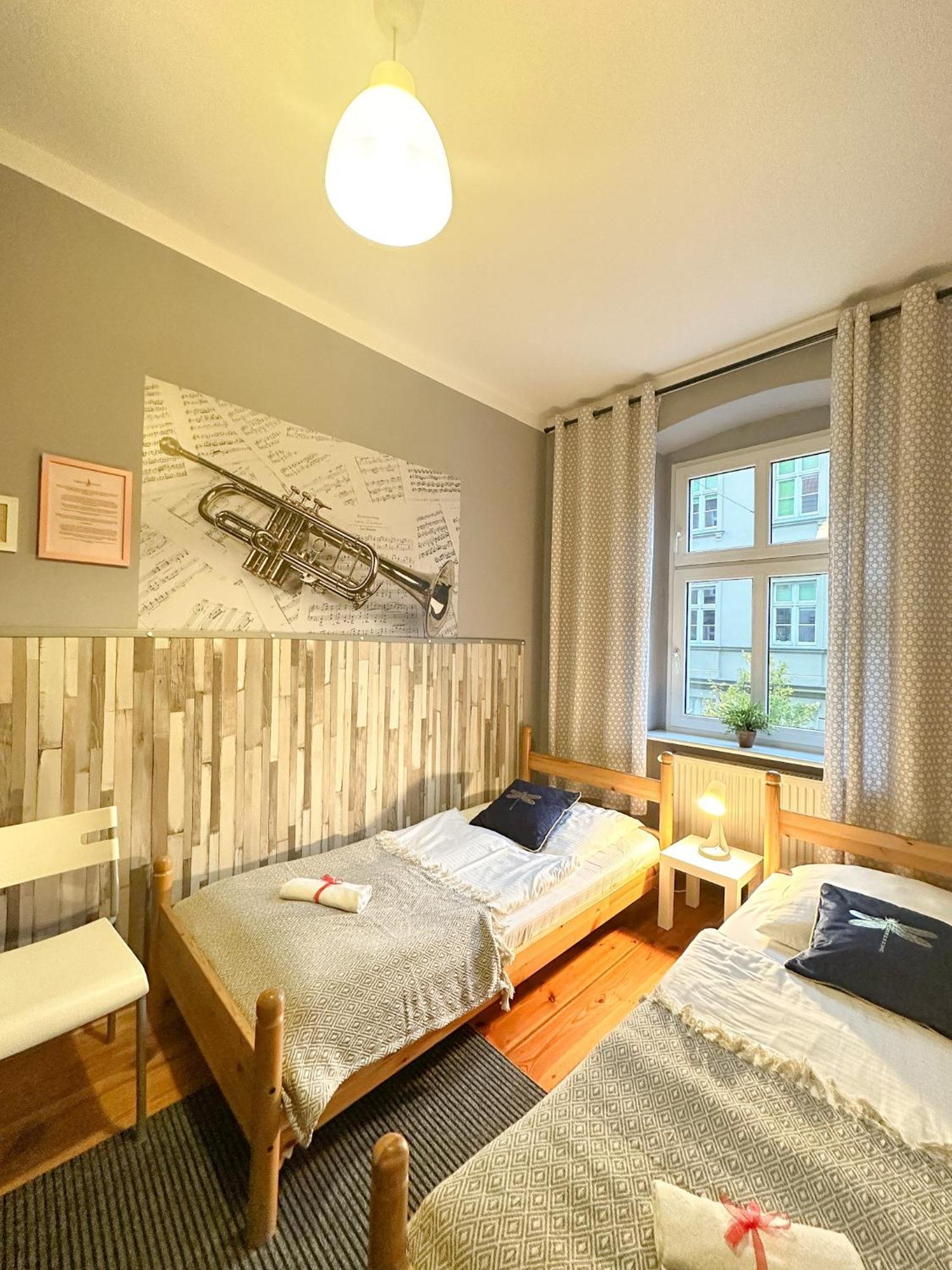 Explorer Hostel & Apartment Stare Miasto Old Town 24H Poznań Extérieur photo